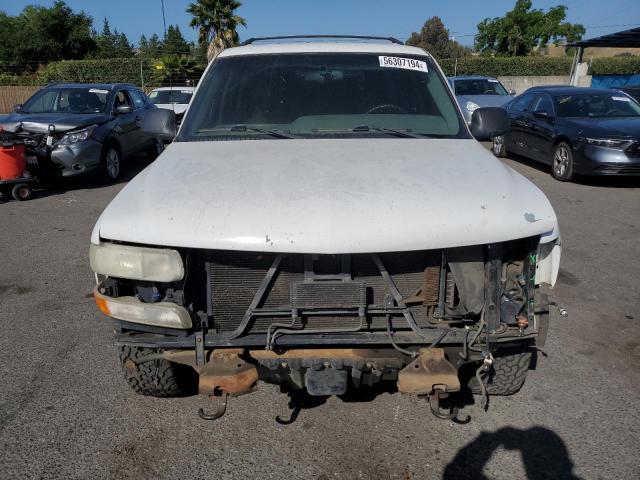 2000 Chevrolet Suburban C1500 VIN: 3GNEC16T5YG186749 Lot: 56307194