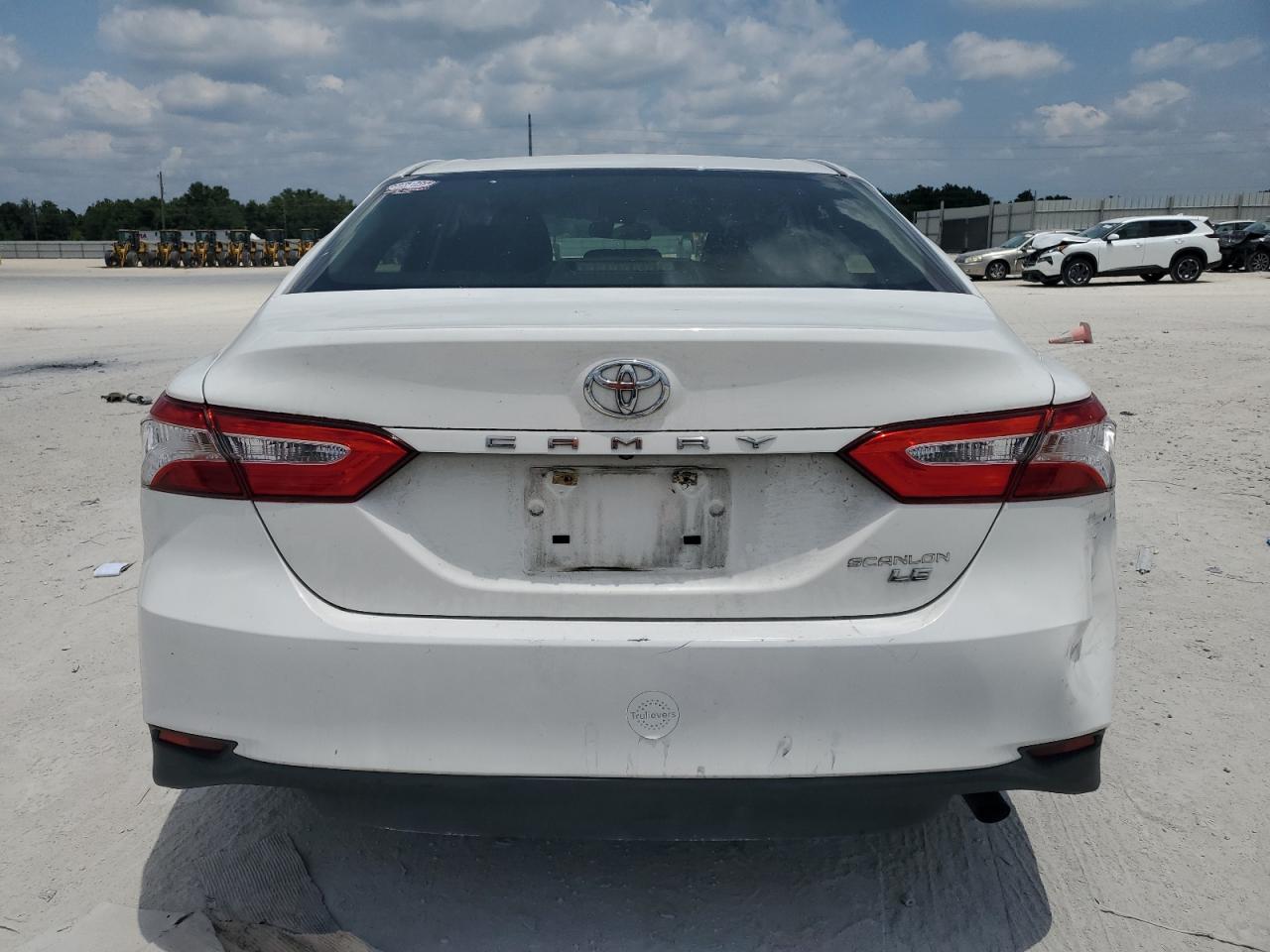 JTNB11HK0J3002165 2018 Toyota Camry L