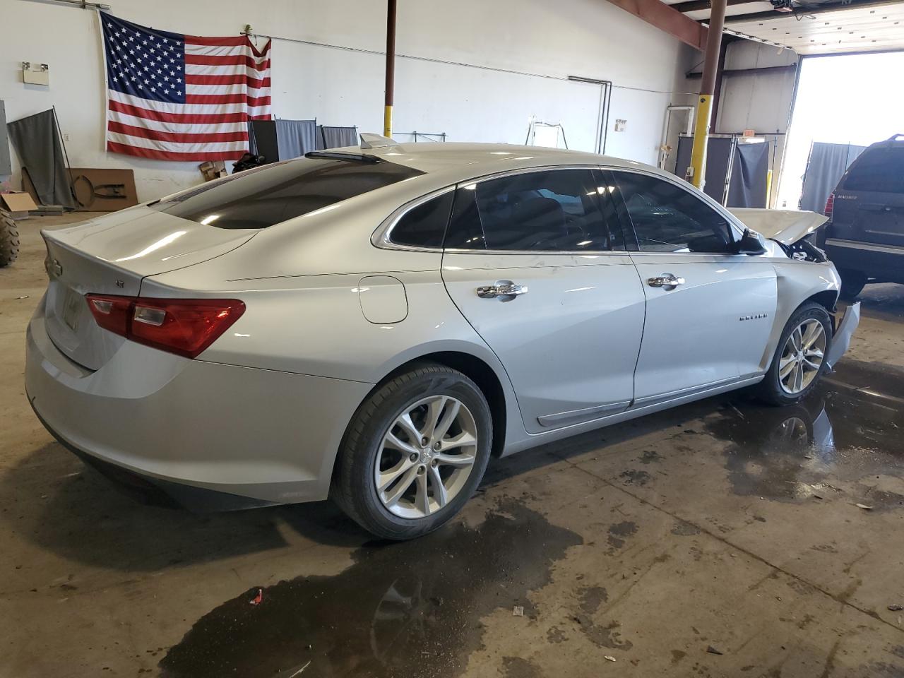 1G1ZD5ST1JF123975 2018 Chevrolet Malibu Lt