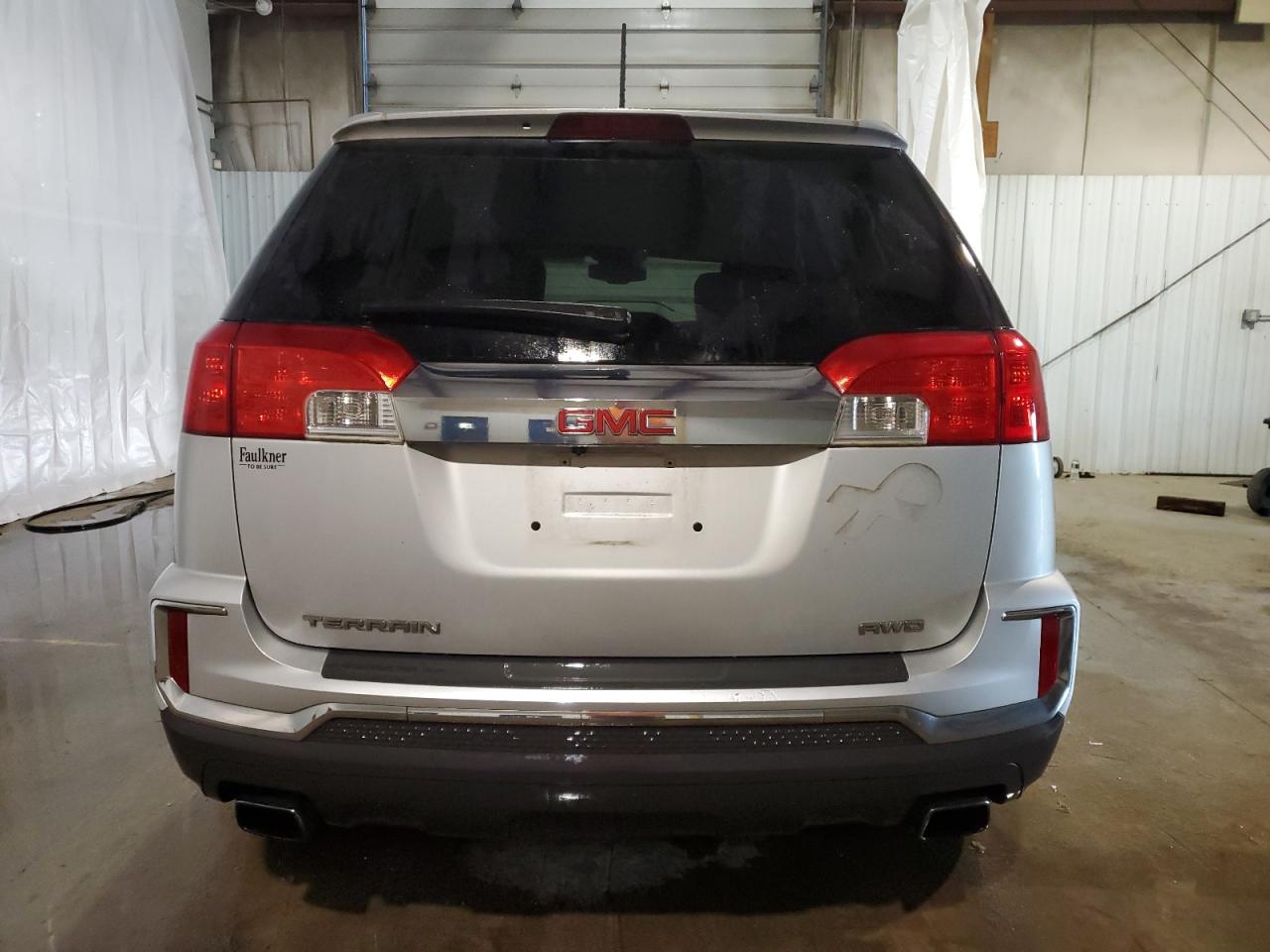 2GKFLTE37H6204582 2017 GMC Terrain Sle