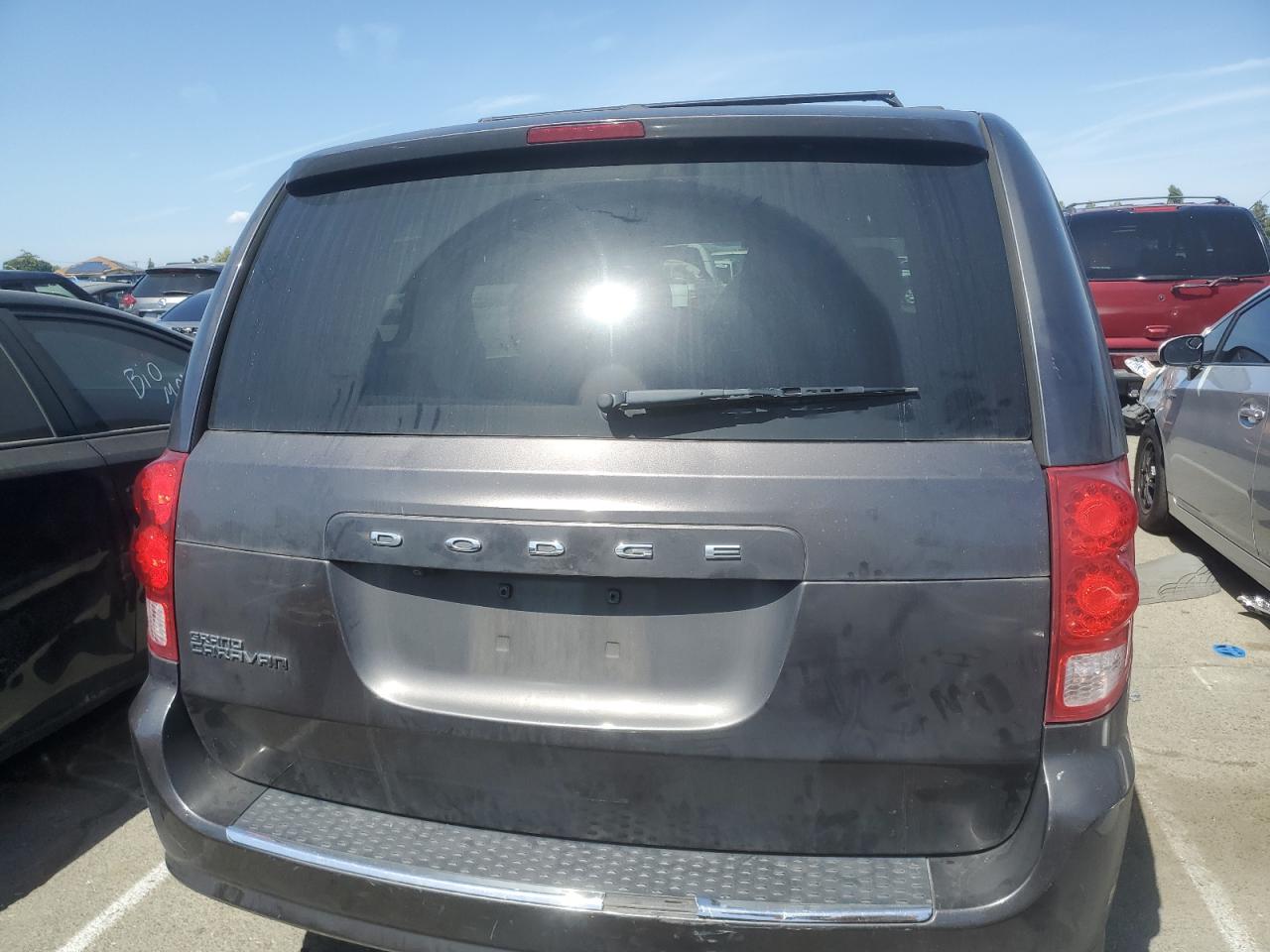 2C4RDGCG2HR685892 2017 Dodge Grand Caravan Sxt