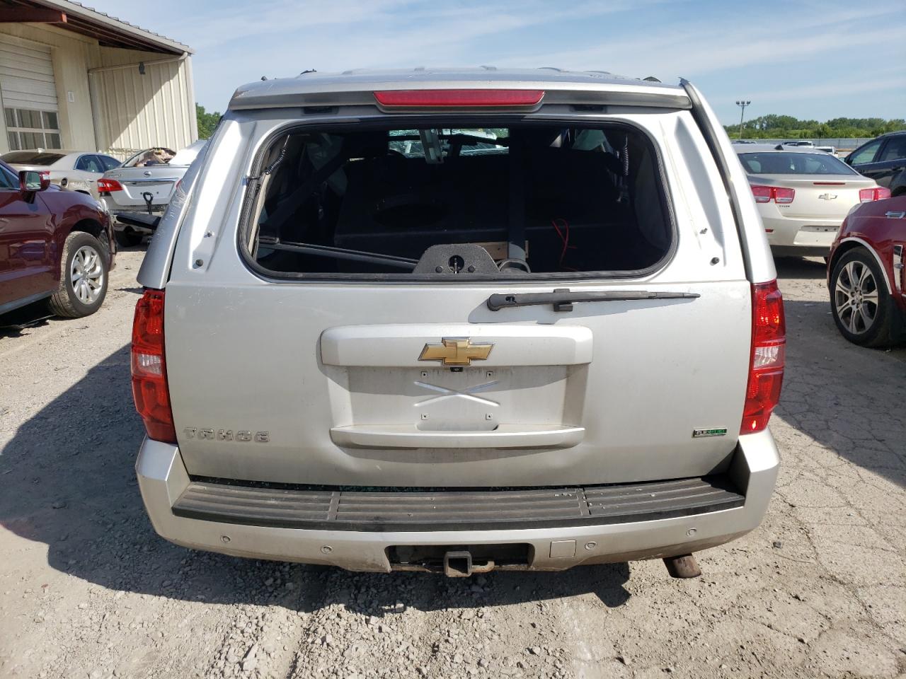 1GNSKBE01BR295476 2011 Chevrolet Tahoe K1500 Lt