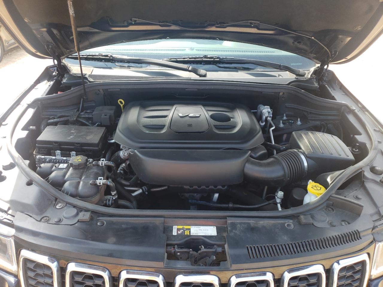 1C4RJFAG5HC954207 2017 Jeep Grand Cherokee Laredo