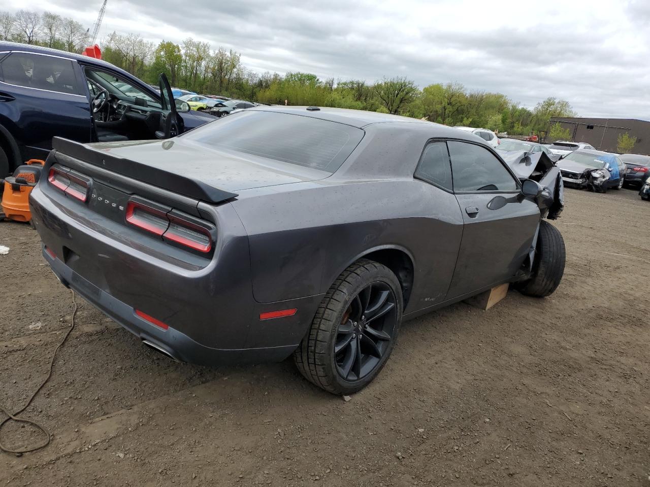 2017 Dodge Challenger Sxt vin: 2C3CDZAG8HH617174