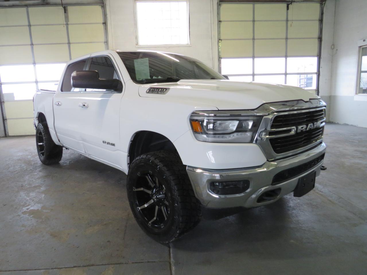 2019 Ram 1500 Big Horn/Lone Star vin: 1C6SRFFTXKN597352