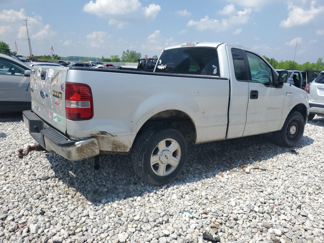 1FTRF12285KE77264 2005 Ford F150 1FTRF12285KE77264 2005 Ford F150