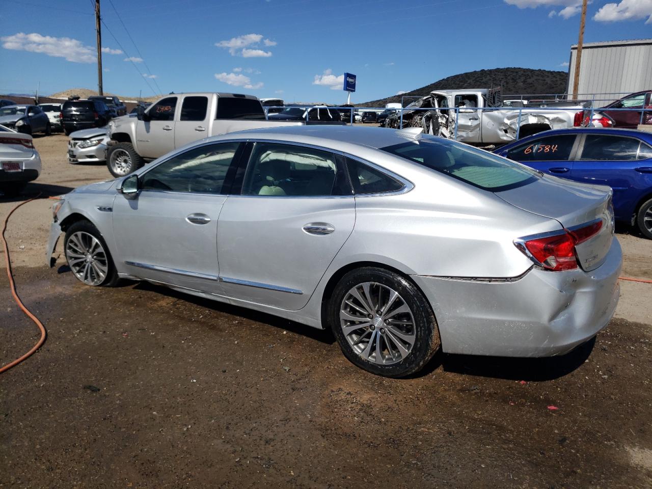 2017 Buick Lacrosse Essence vin: 1G4ZP5SS4HU196538