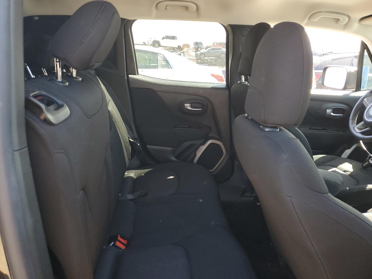 ZACCJBAT6GPE22471 2016 Jeep Renegade Sport