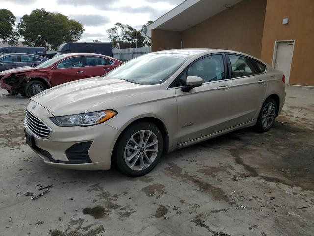 VIN 3FA6P0LU7KR142987 2019 Ford Fusion, SE no.1