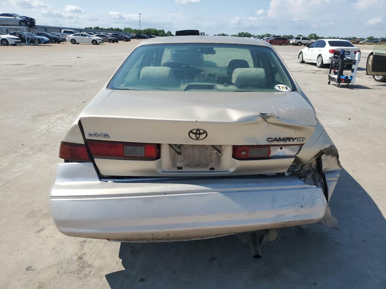 JT2BG22K3X0273841 1999 Toyota Camry Le