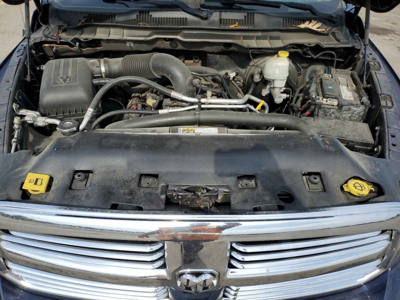 1C6RR7GTXFS512049 2015 Ram 1500 Slt