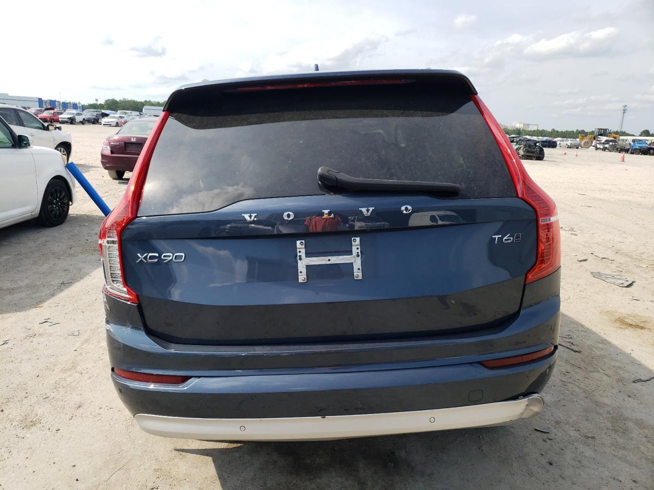 2022 Volvo Xc90 T6 Momentum vin: YV4A22PK5N1861402