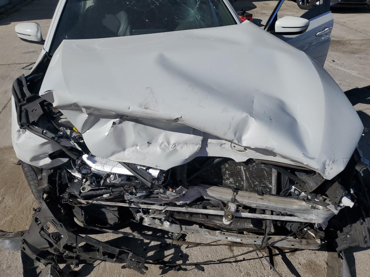 WBAJA9C54JB033356 2018 BMW 530E