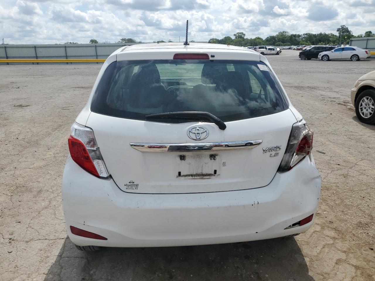 JTDKTUD37ED581427 2014 Toyota Yaris