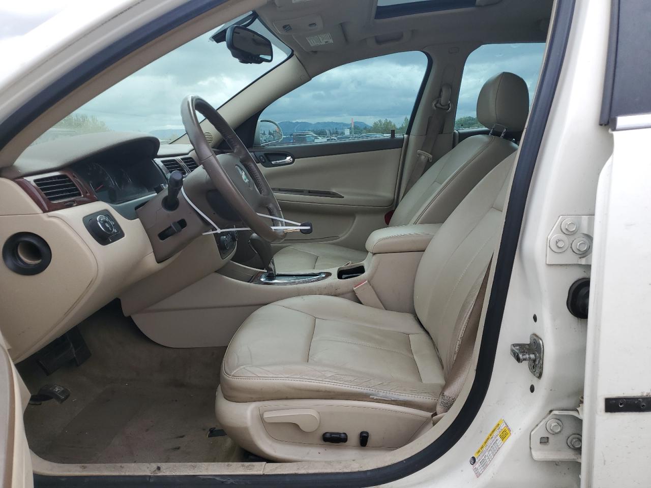 2G1WU583989185606 2008 Chevrolet Impala Ltz