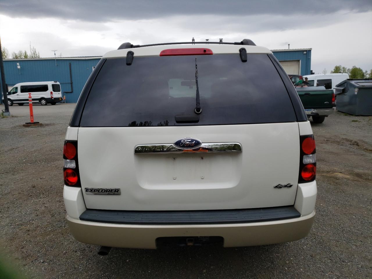 1FMEU74E69UA39959 2009 Ford Explorer Eddie Bauer