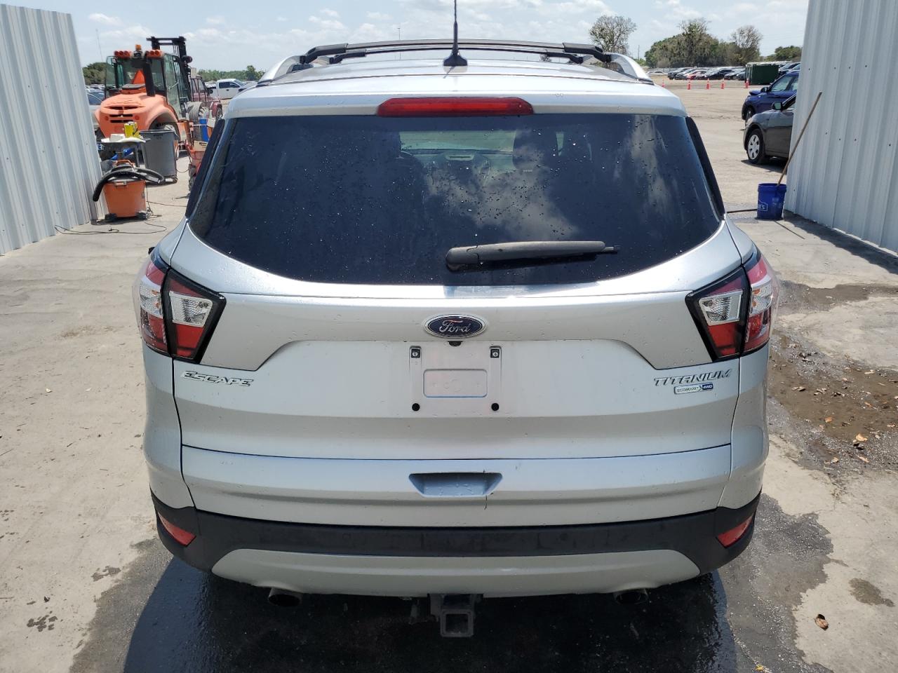 1FMCU9J96JUC45247 2018 Ford Escape Titanium