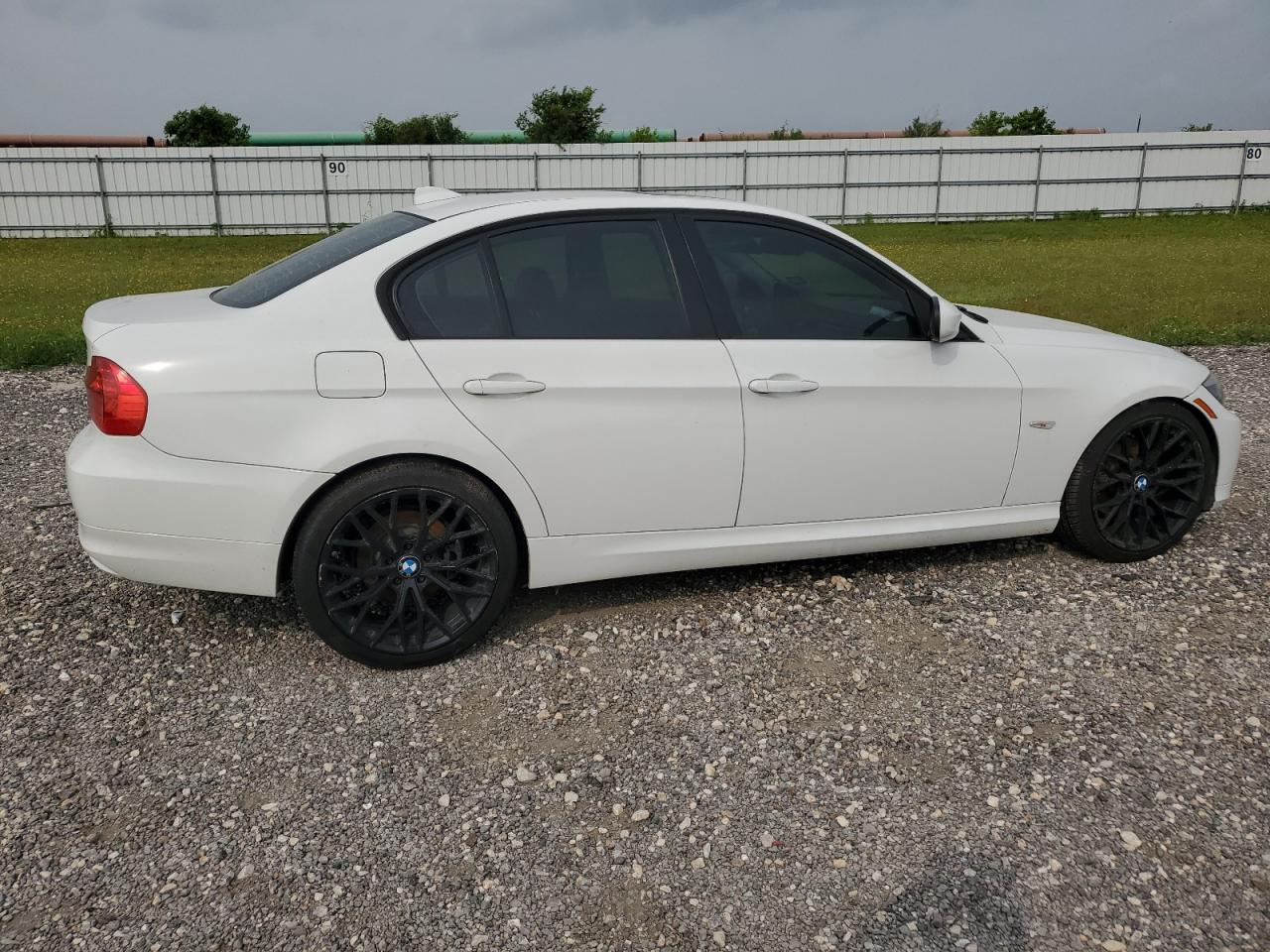 WBAPH7C54BE851714 2011 BMW 328 I