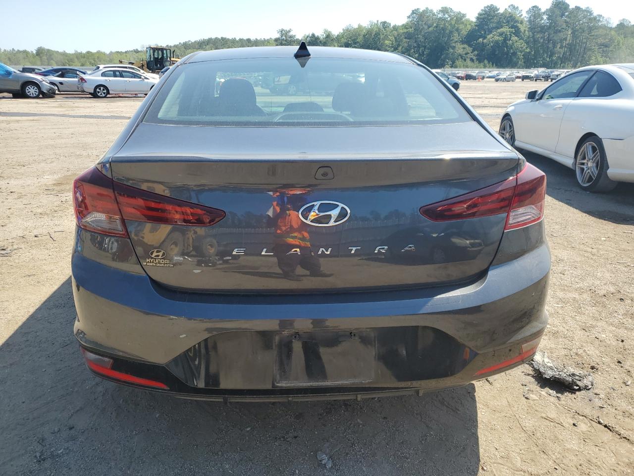 2020 Hyundai Elantra Sel vin: 5NPD84LF9LH595214