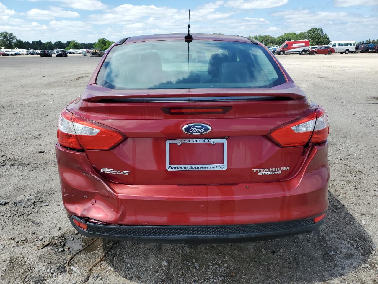 2014 Ford Focus Titanium vin: 1FADP3J22EL229385