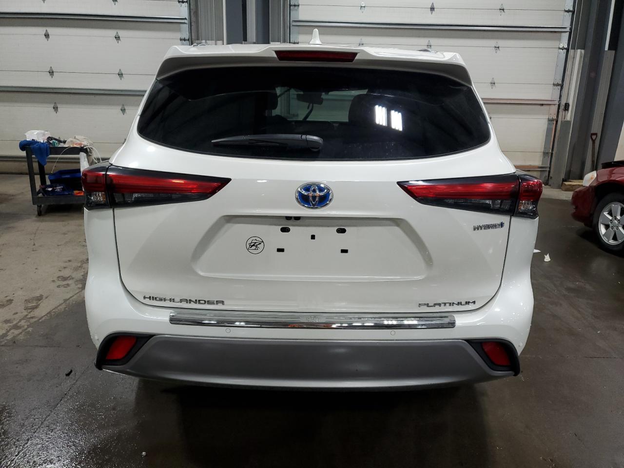 5TDEBRCH5MS057335 2021 Toyota Highlander Hybrid Platinum