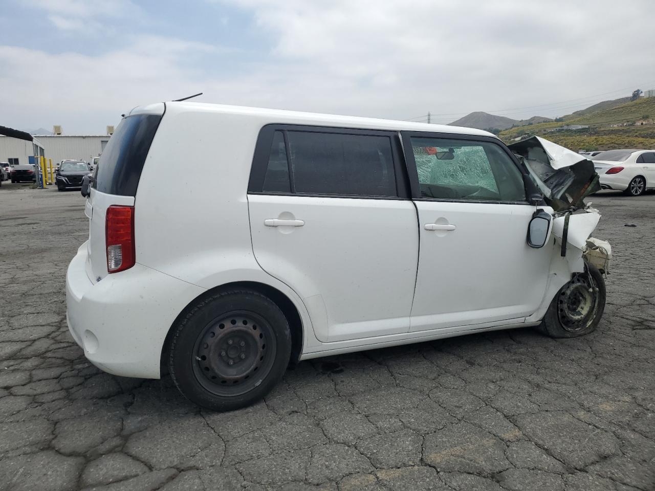 JTLZE4FEXCJ027275 2012 Toyota Scion Xb