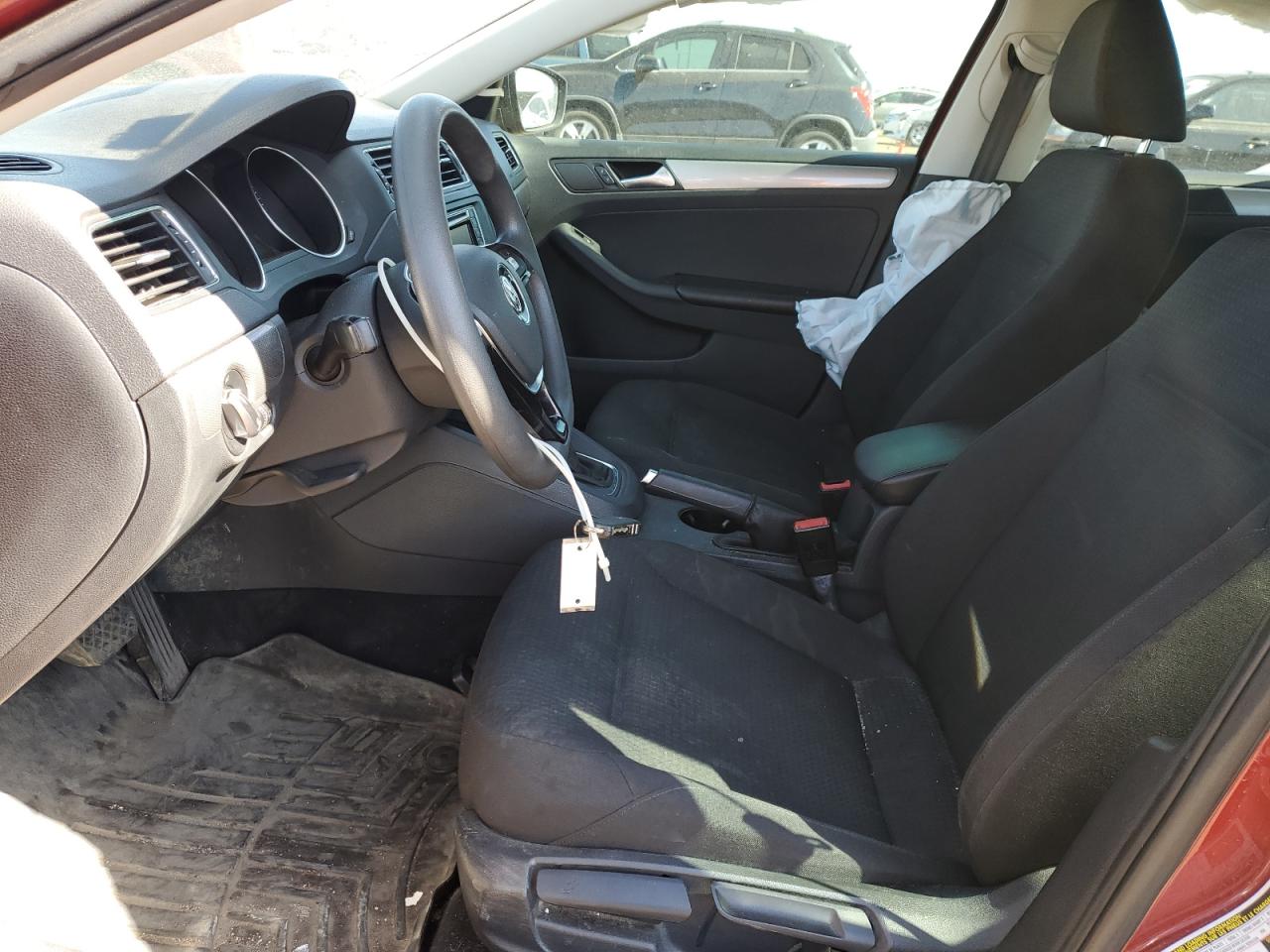 3VWD67AJ7GM380085 2016 Volkswagen Jetta Se