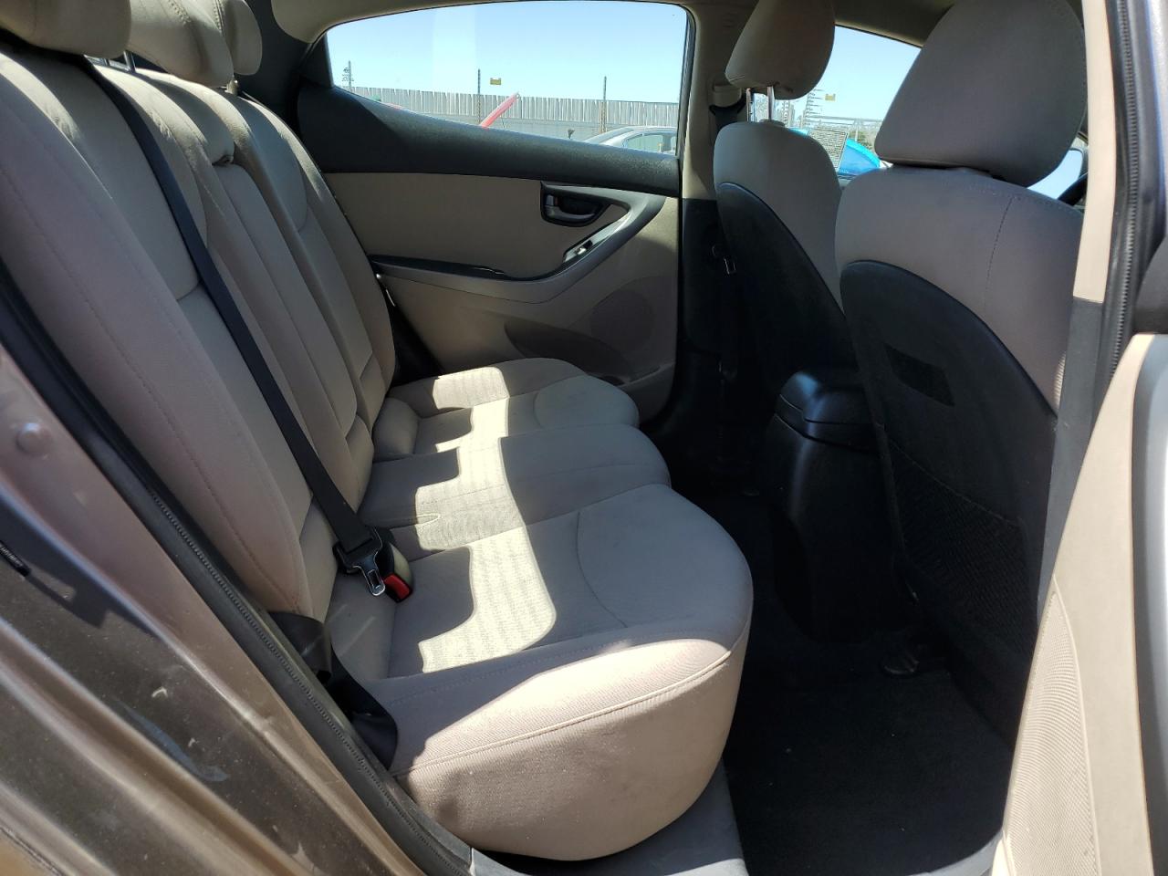 5NPDH4AE2EH518682 2014 Hyundai Elantra Se