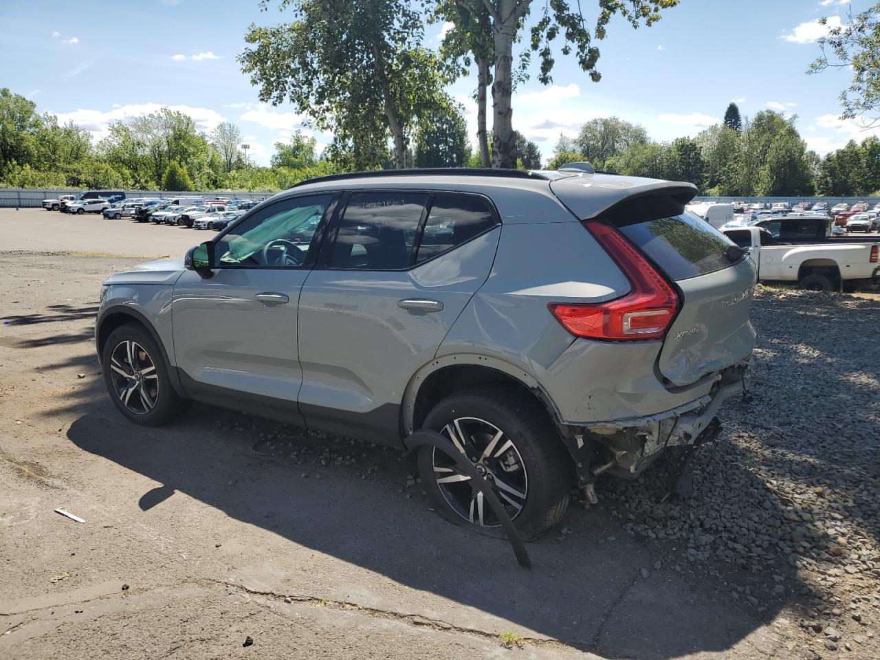 YV4L12UK6R2338924 2024 Volvo Xc40 Core