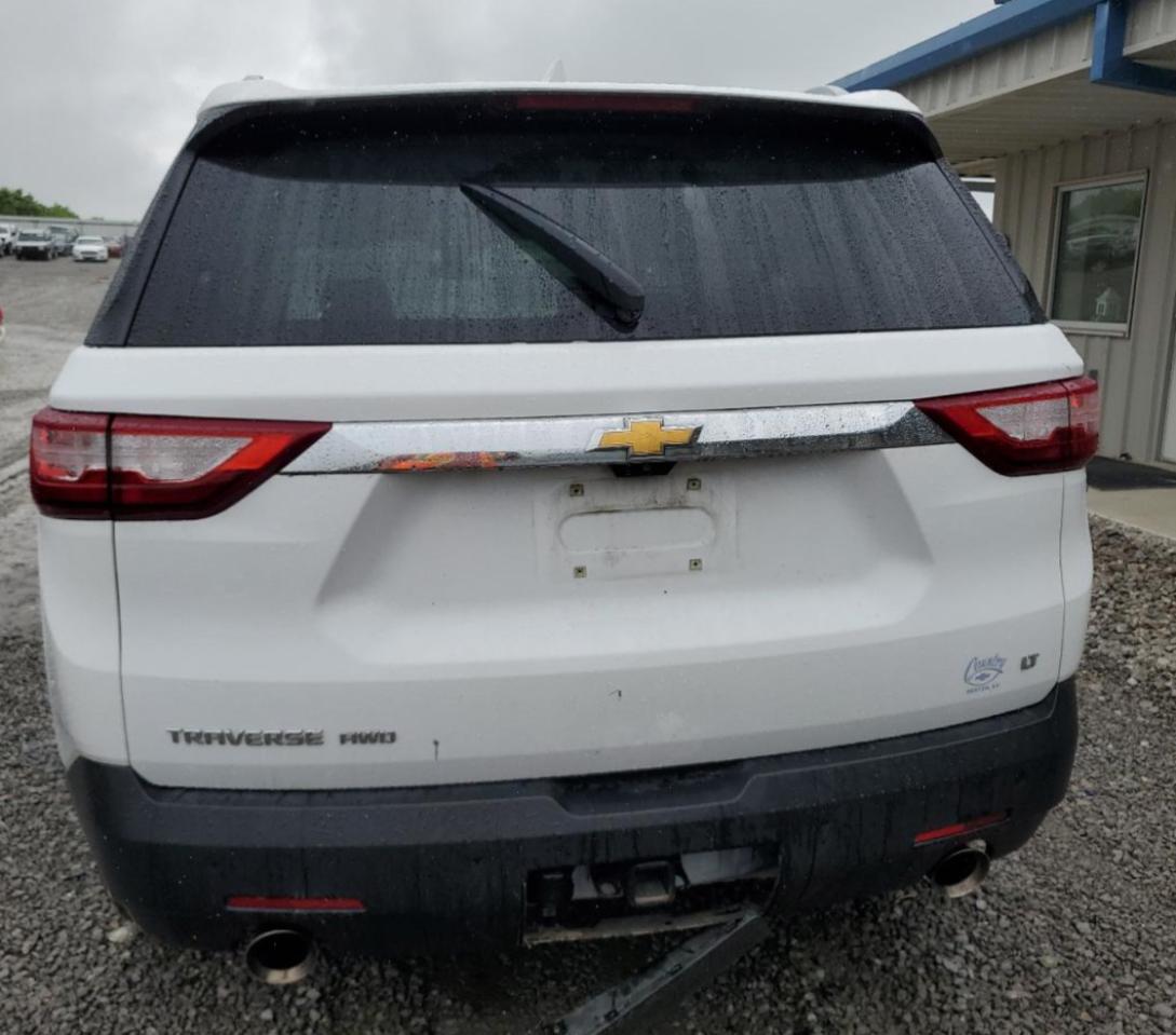 1GNEVHKW7JJ281417 2018 Chevrolet Traverse Lt