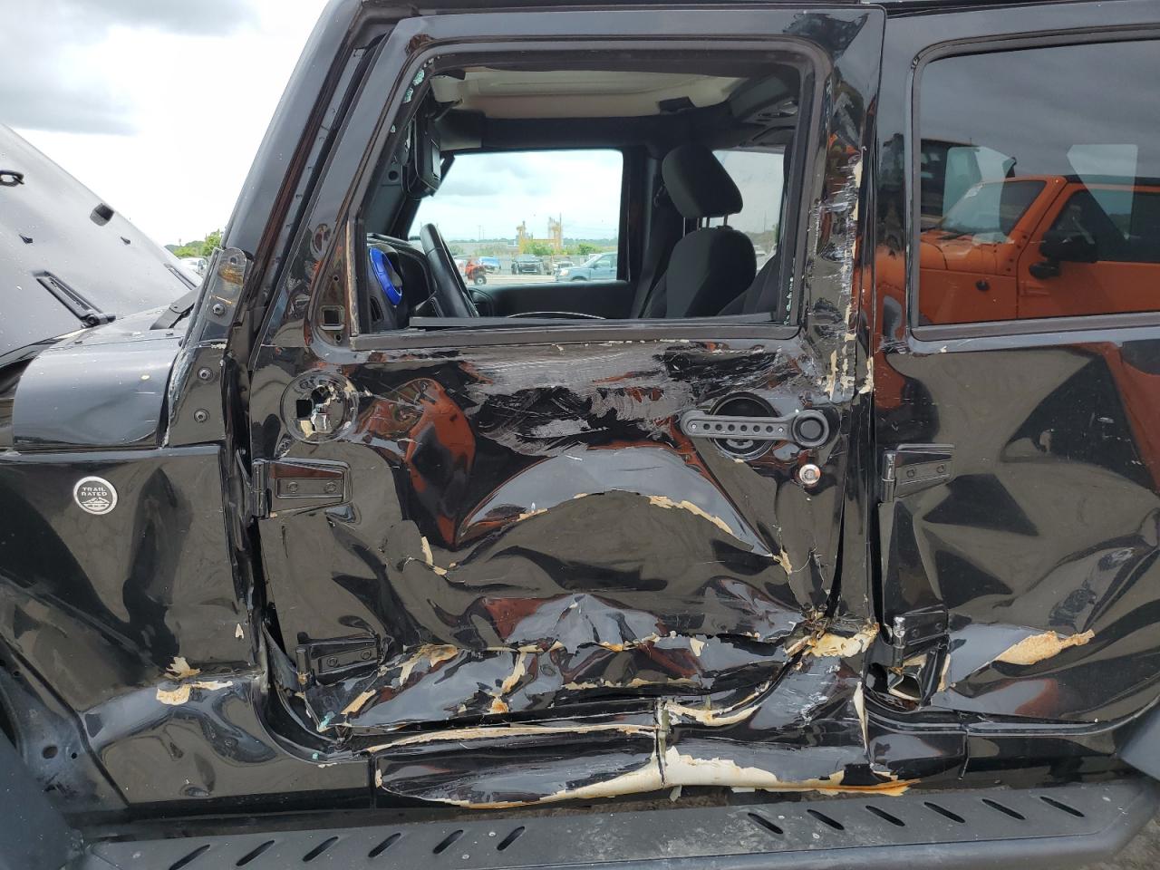 1C4BJWDG8HL722780 2017 Jeep Wrangler Unlimited Sport