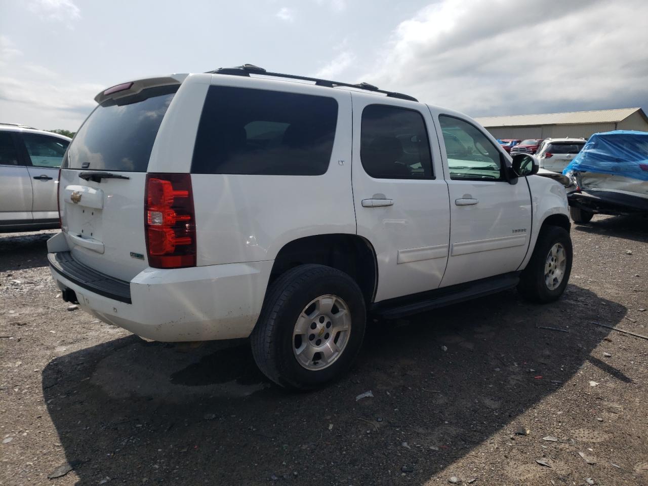 1GNSKBE05BR301599 2011 Chevrolet Tahoe K1500 Lt