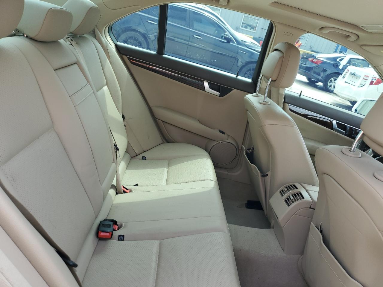 WDDGF5HB2DA879863 2013 Mercedes-Benz C 350
