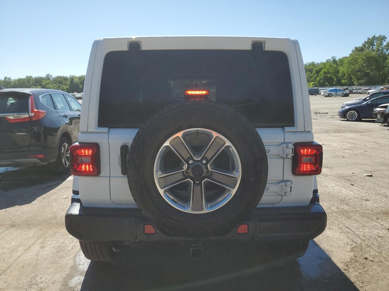 1C4HJXEG2MW531489 2021 Jeep Wrangler Unlimited Sahara