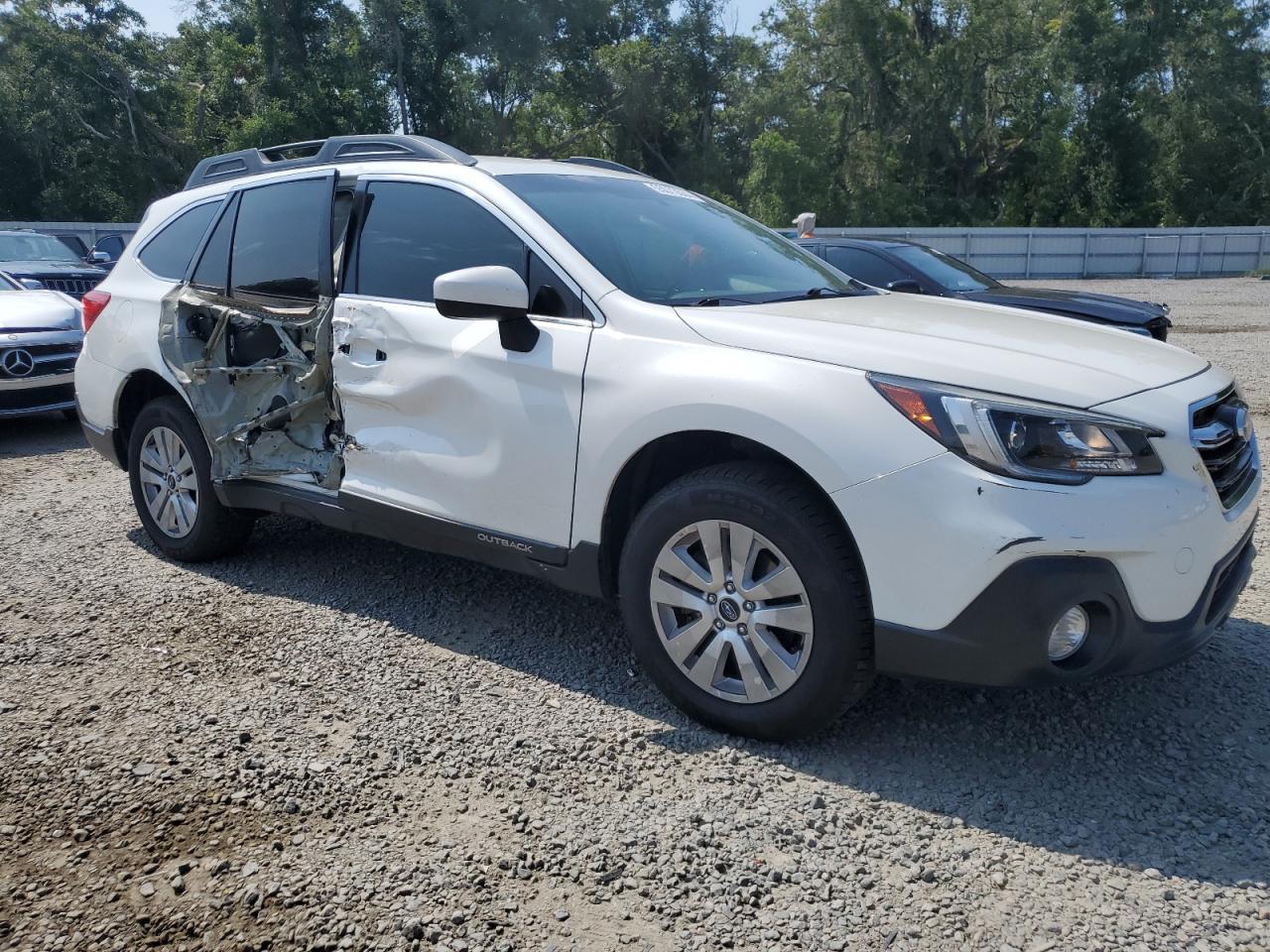 4S4BSACC4J3330248 2018 Subaru Outback 2.5I Premium