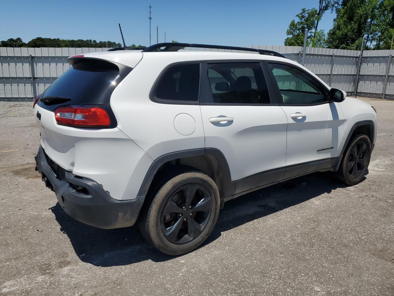 1C4PJMCS3GW118809 2016 Jeep Cherokee Latitude