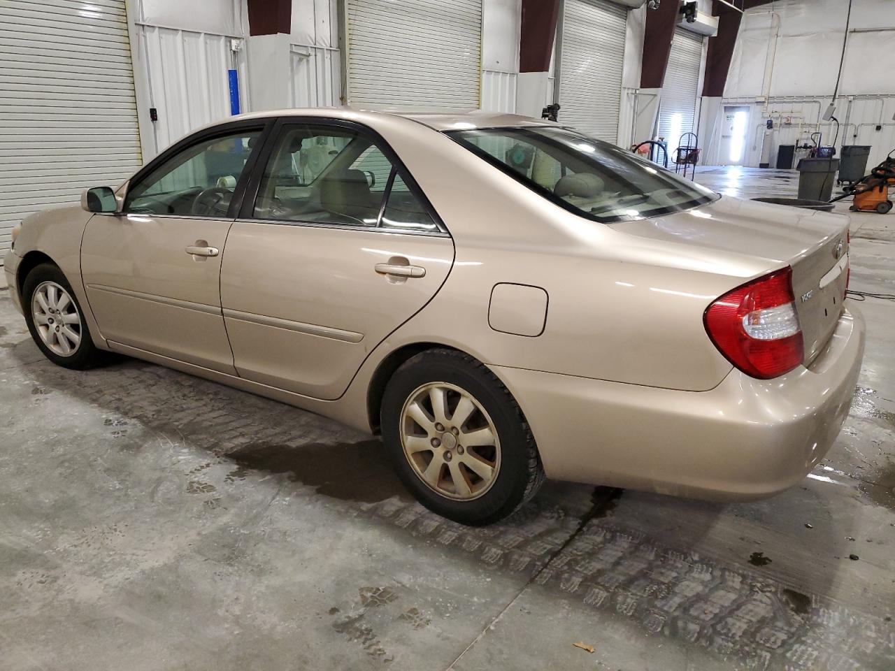 4T1BF30K43U037880 2003 Toyota Camry Le