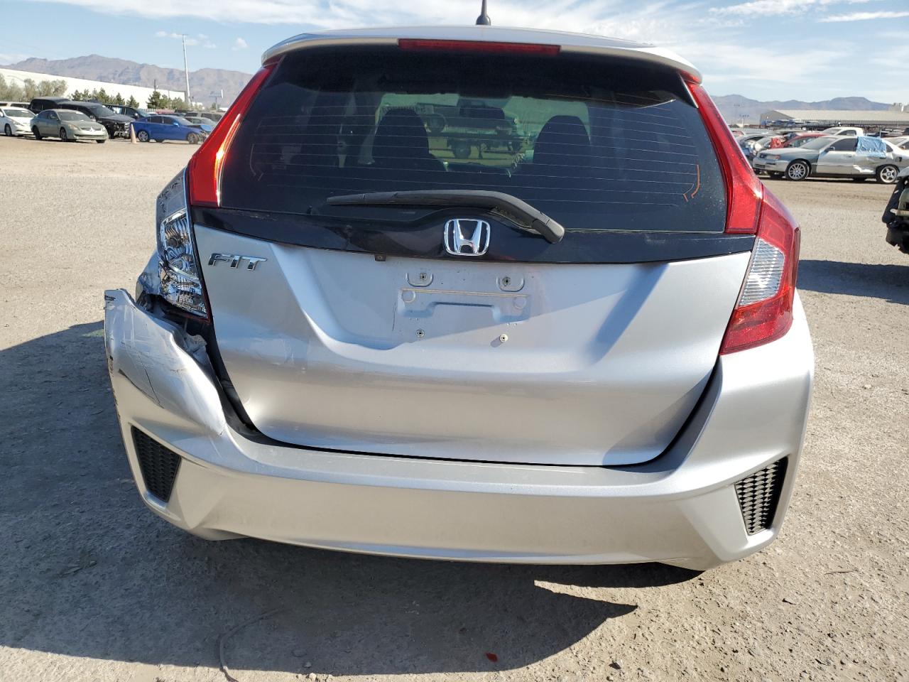 JHMGK5H5XGS009873 2016 Honda Fit Lx