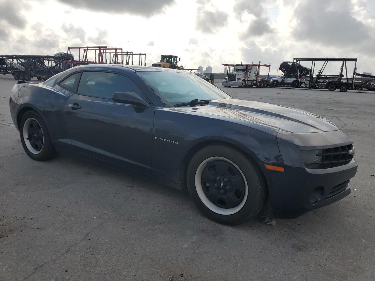 2G1FE1E36D9160165 2013 Chevrolet Camaro Ls