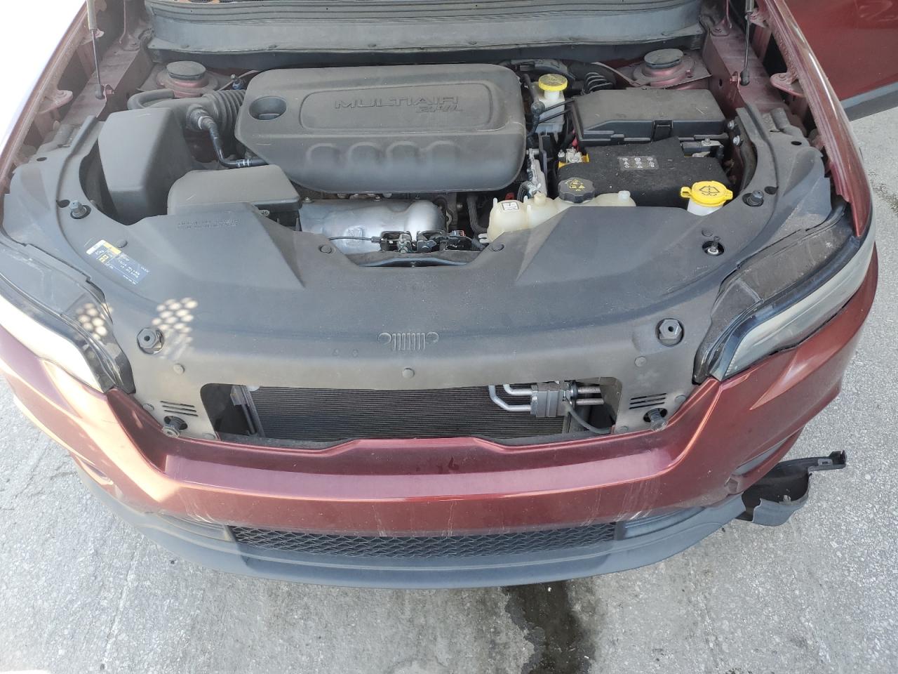 1C4PJLCB3KD358800 2019 Jeep Cherokee Latitude