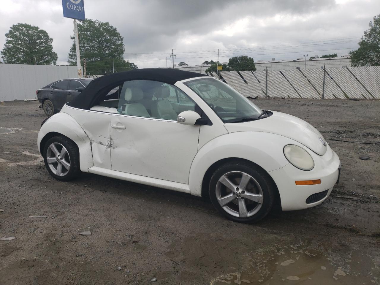 3VWFF31Y77M411835 2007 Volkswagen New Beetle Triple White