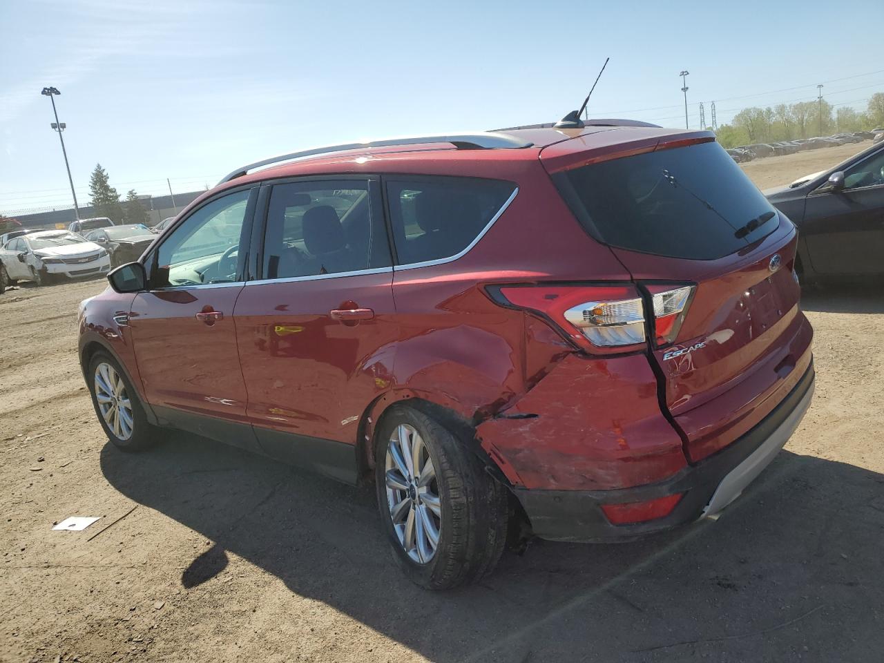 1FMCU0J91JUD02997 2018 Ford Escape Titanium