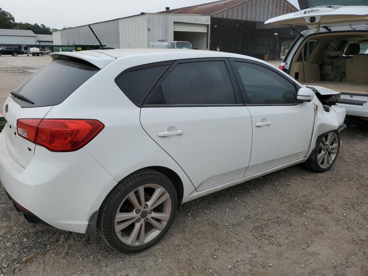 KNAFW5A35B5357918 2011 Kia Forte Sx