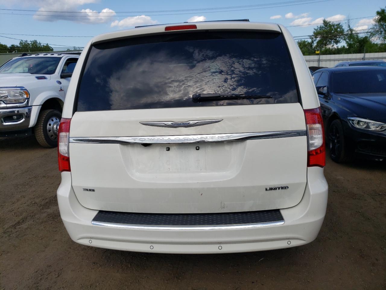 2C4RC1CG0DR559203 2013 Chrysler Town & Country Touring L