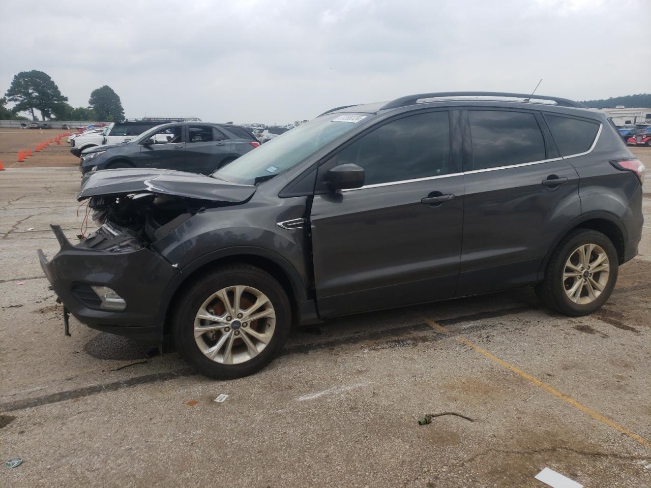 1FMCU0HD1JUC47963 2018 Ford Escape Sel