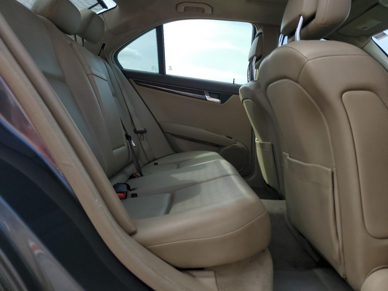 WDDGF8BB3BR179794 2011 Mercedes-Benz C 300 4Matic