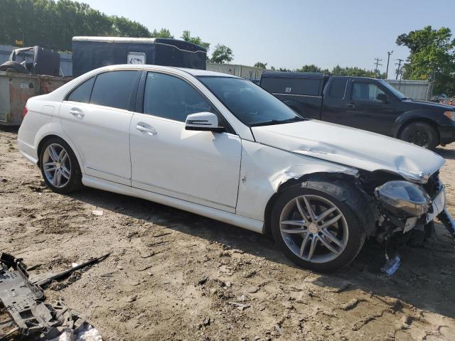 VIN WDDGF4HB4EG200412 2014 Mercedes-Benz C-Class, 250 no.4