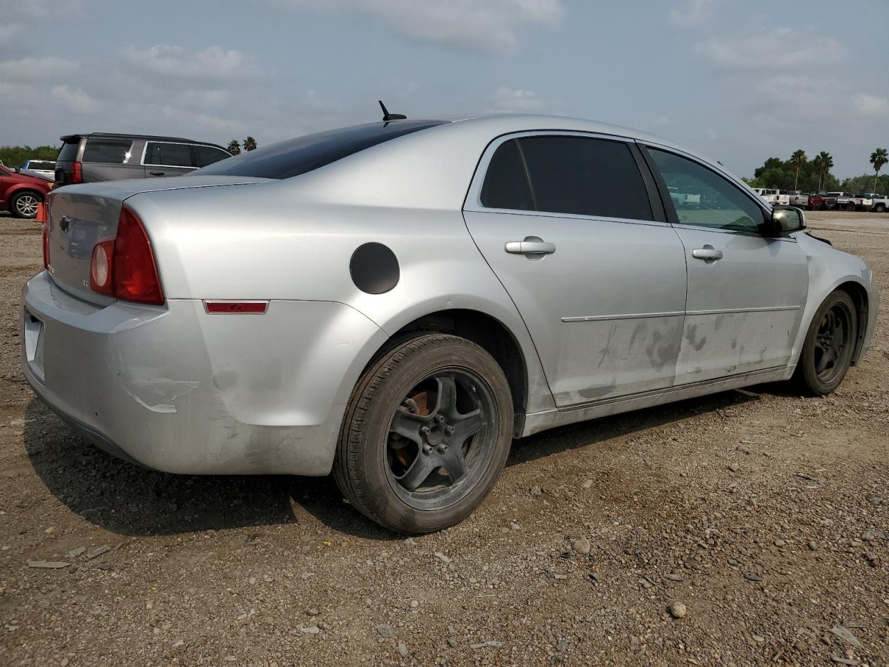 1G1ZC5EB2AF249252 2010 Chevrolet Malibu 1Lt