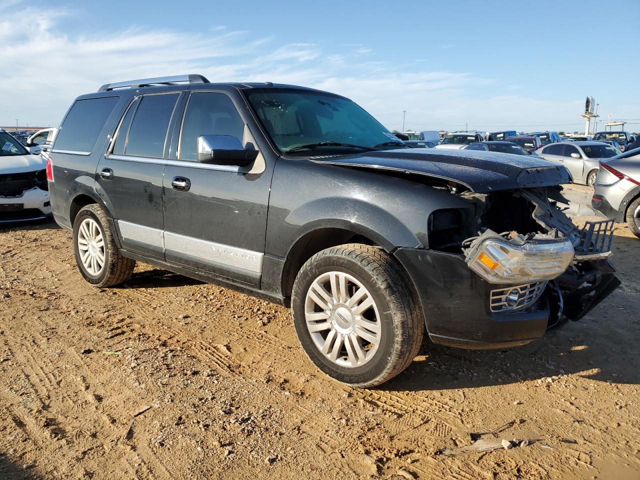 2014 Lincoln Navigator vin: 5LMJJ2J53EEL00366