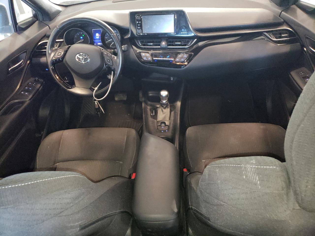 NMTKHMBX6JR010192 2018 Toyota C-Hr Xle